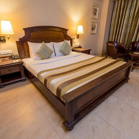 Hotel Le Cypress Bareilly Extérieur photo