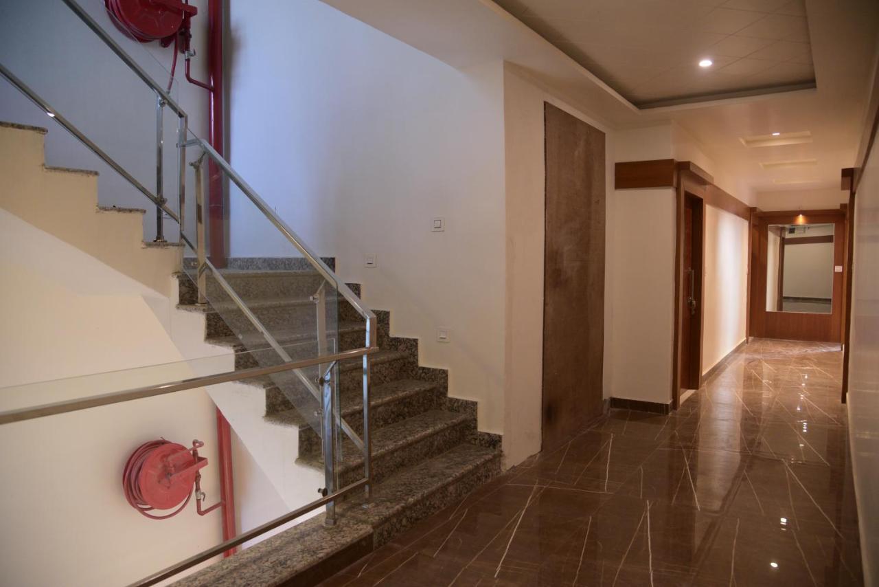 Hotel Le Cypress Bareilly Extérieur photo